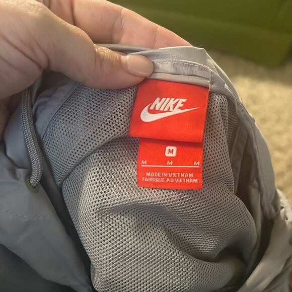 NIKE zip up hooded wind breaker M - Picture 2 of 5